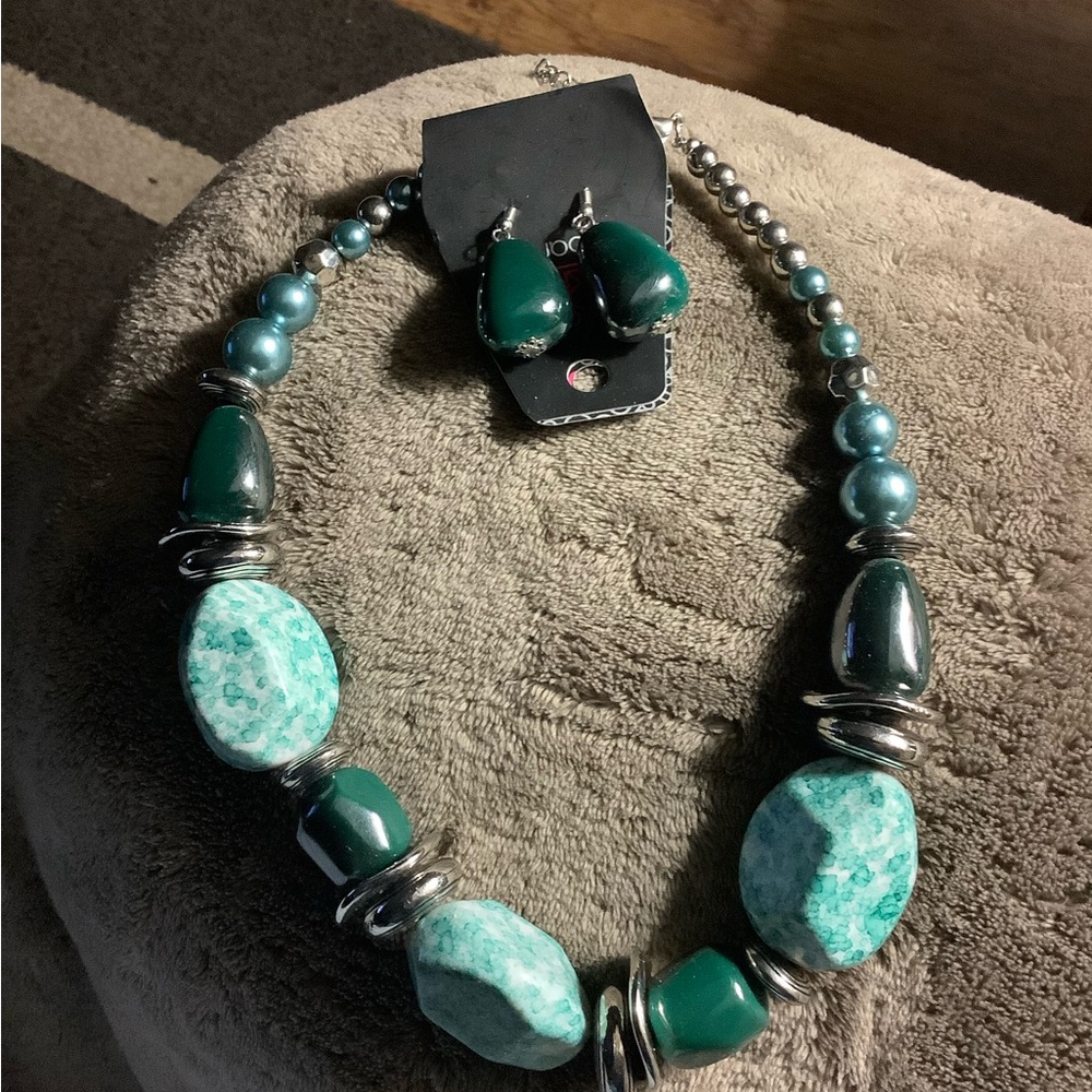 Womens Green Blue Beaded Necklace Matching Earrings